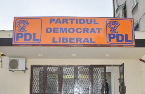 PDL jubilează, şi-a 